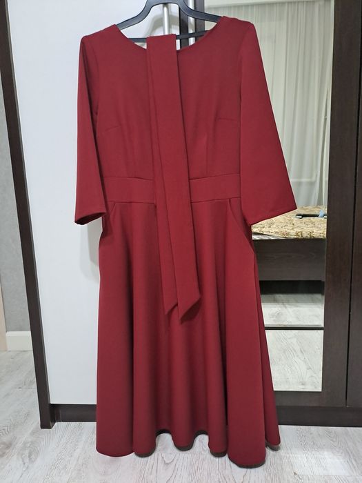 Женское платье б/у