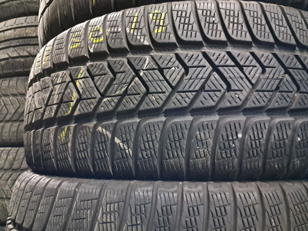 Anvelope second  iarna 235 55 R19 Pirelli