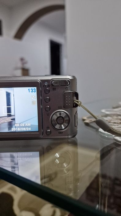 Camera foto digitală Samsung 700