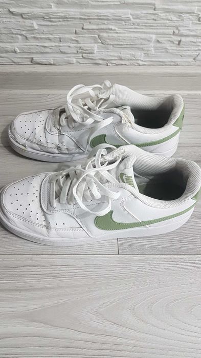 Adidași Nike, mărimea 43