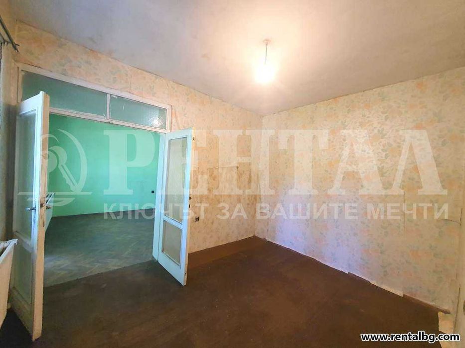 Продава се Тристаен апартамент в Пловдив, Младежки Хълм - 108 кв.м за 1621 €/кв.м - Снимка #3