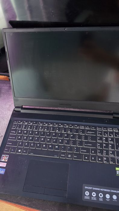 геймърски лаптоп Medion ERAZER Crawler E25