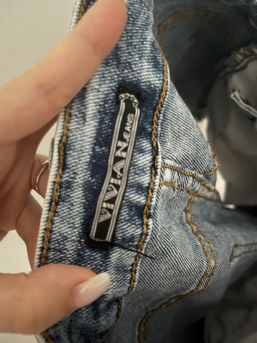 Blugi scurti albastrii