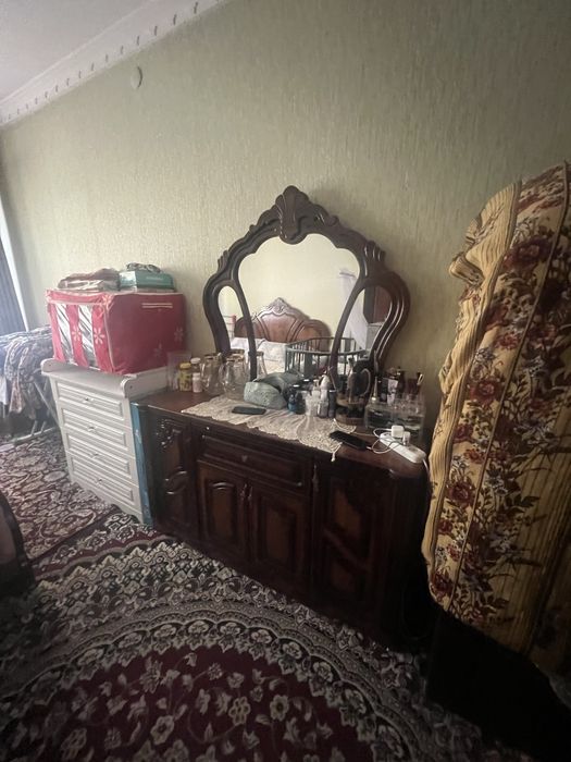 Yaxshi foydalanilgan uy uchun mebellar sotiladi