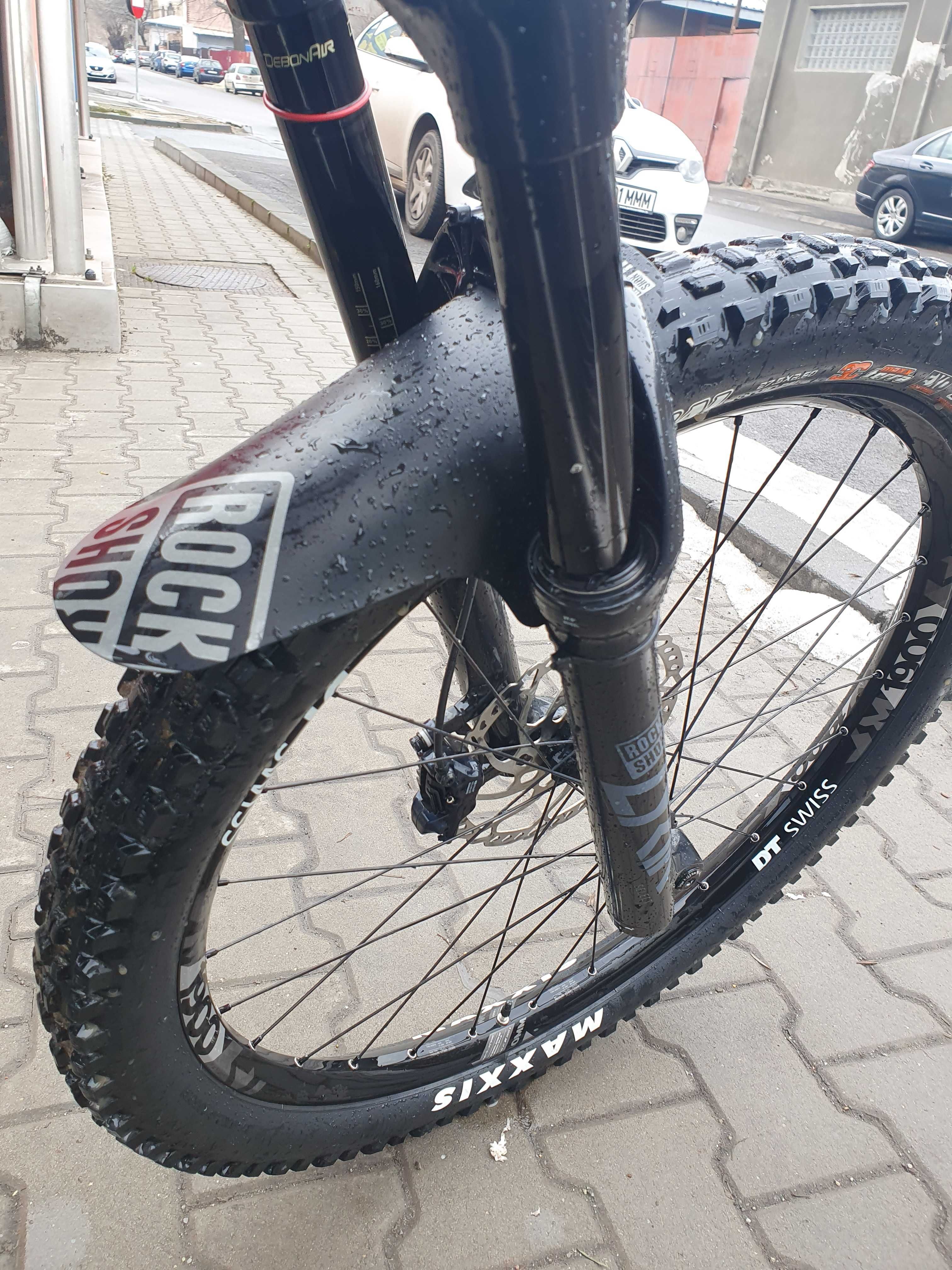 Cadru Nukeproof + furca rockshox lyrik select 150 mm