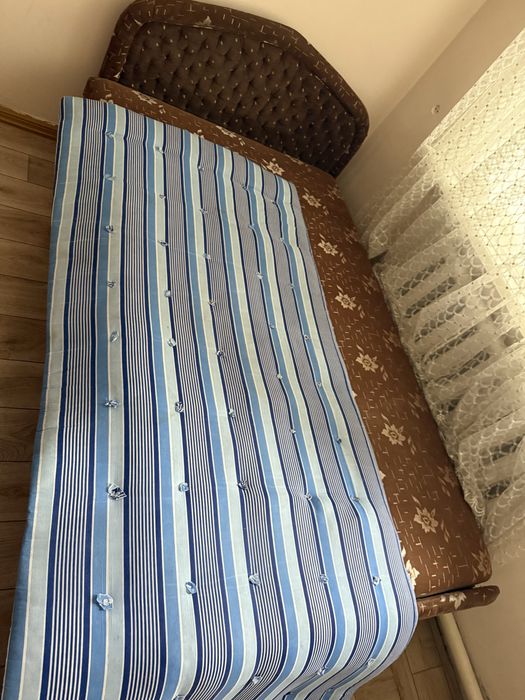 Отдам бесплатно кровать плюс матрас