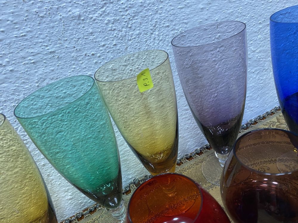 Френски чаши от цветно стъкло