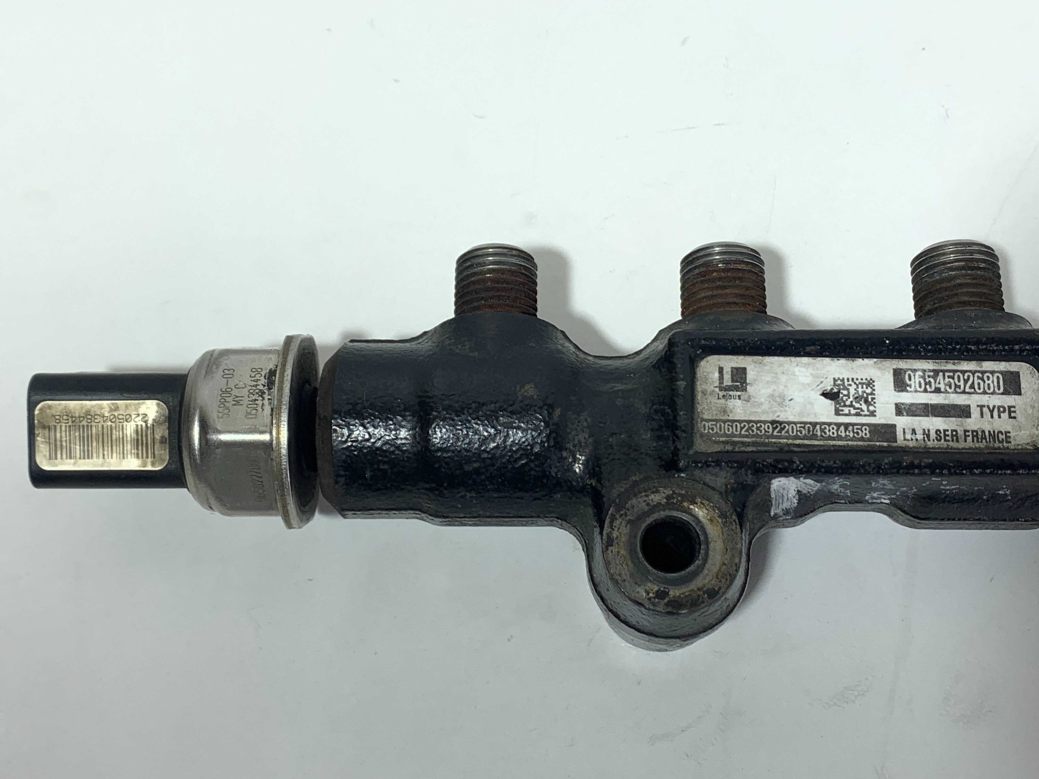 Горивна рейка с рейл Пежо Peugeot 1.4 1.6 HDi