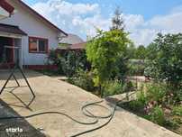 Casă de vânzare – Valu lui Traian 4 camere 695 mp teren Garaj 122.000€