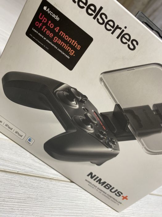 Беспроводной игровой контроллер SteelSeries Nimbus+ ,новый