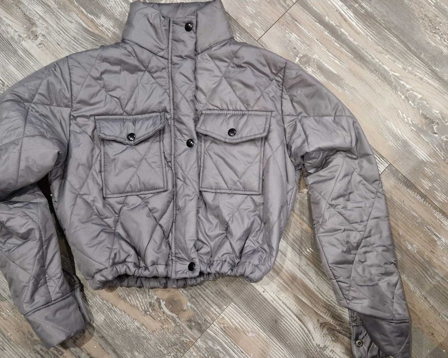 Яке с регулиращи ластици  става за ХС до Л размер