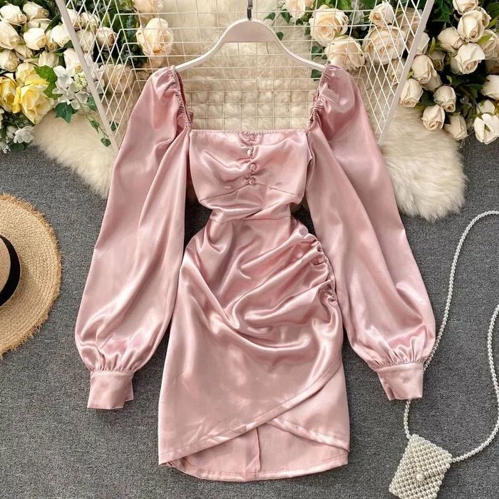 Нежное светло-розовое платье, состояние новое