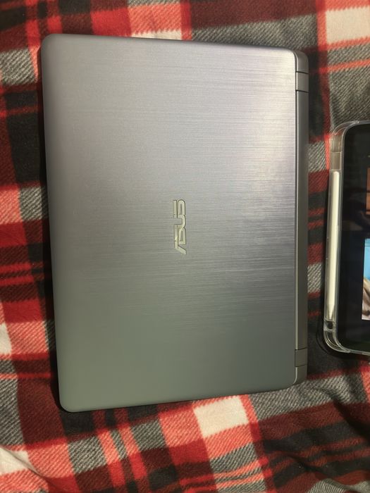 Ноутбук ASUS Б/У