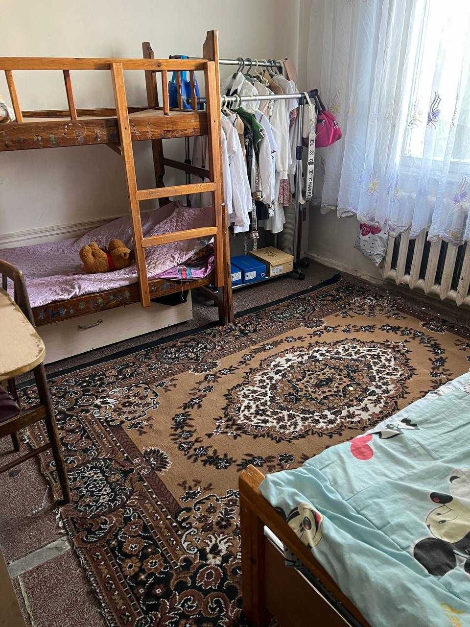 Продается трехкомнатная квартира. Юнусабад 9 квартал, 3-3-5