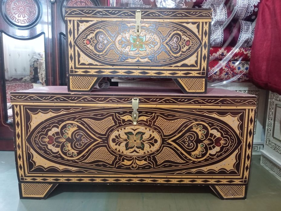 Sandiq sotiladi ona bola