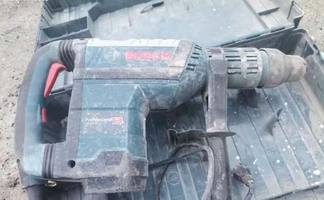 перфоратор на марката bosch модел gbh 8-45d !