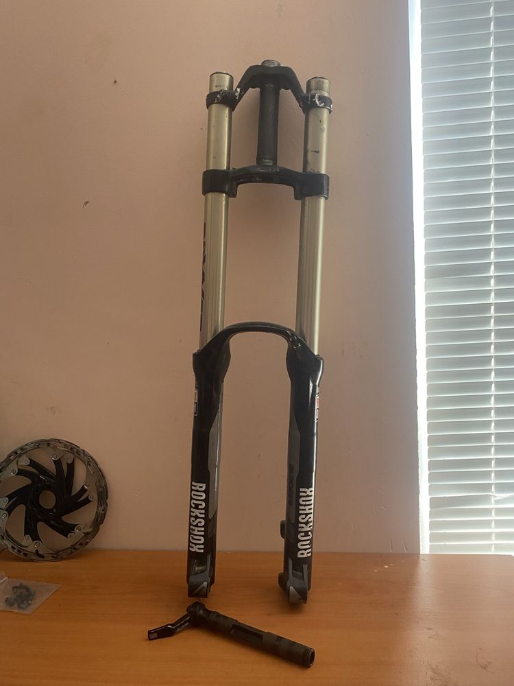Вилка ROCK SHOX Boxxer на части