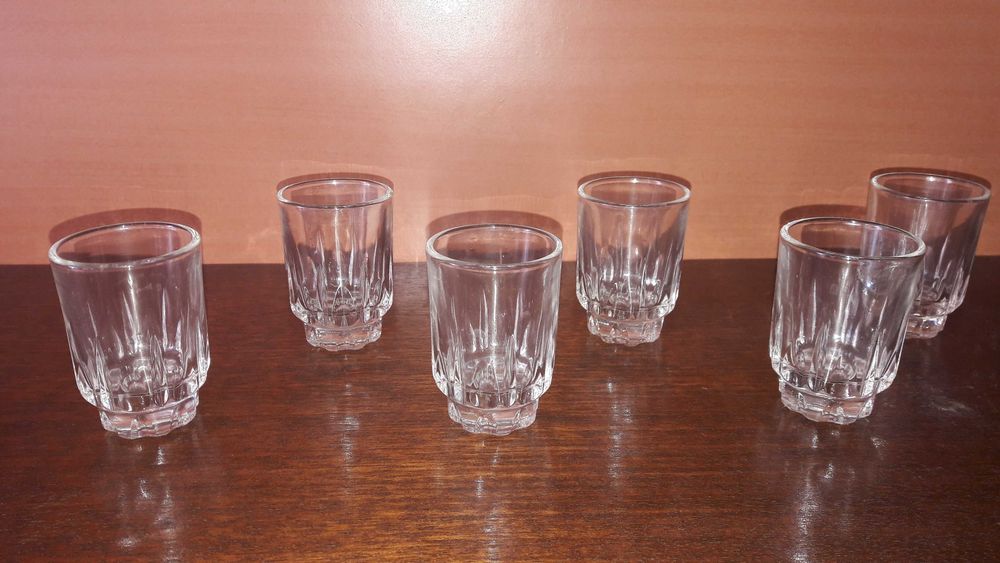 Чаши за ракия.    .