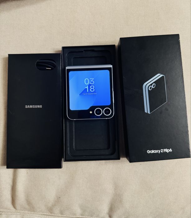 Samsung Galaxy Z Flip6 Blue 256 GB  Nou+ Garantie