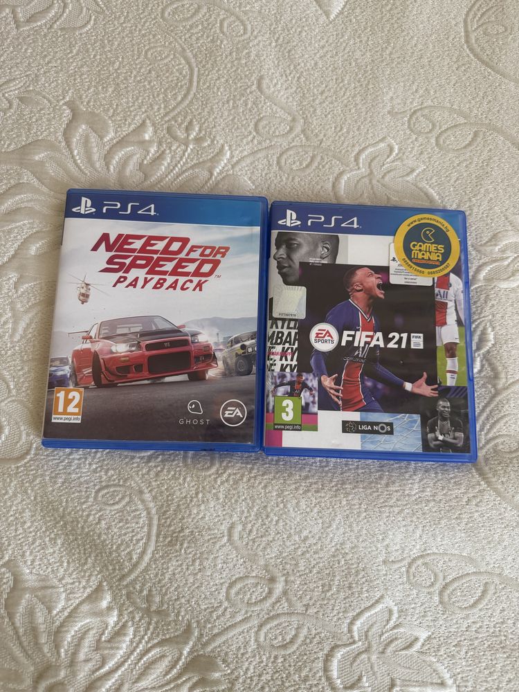 Playstation 4 slim 1TB 2 контролера и 2 игри