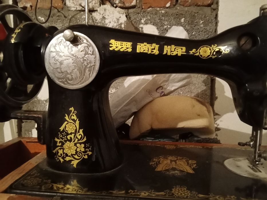 Ручная швейная машинка