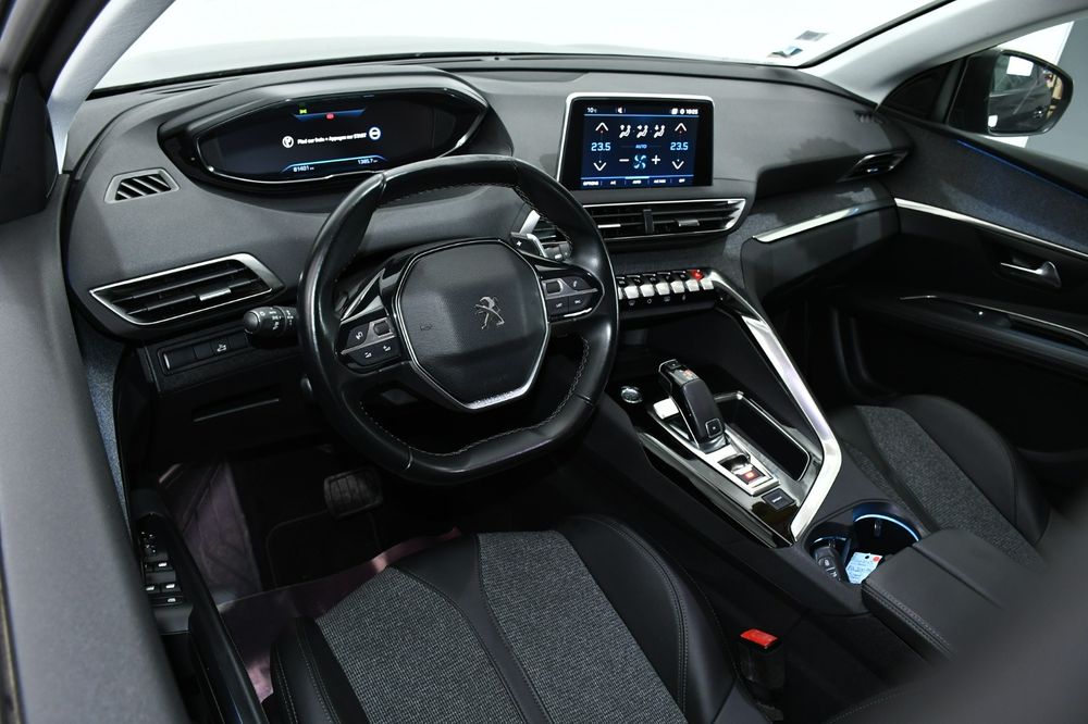 /// Peugeot 3008 ALLURE Black Edition ///