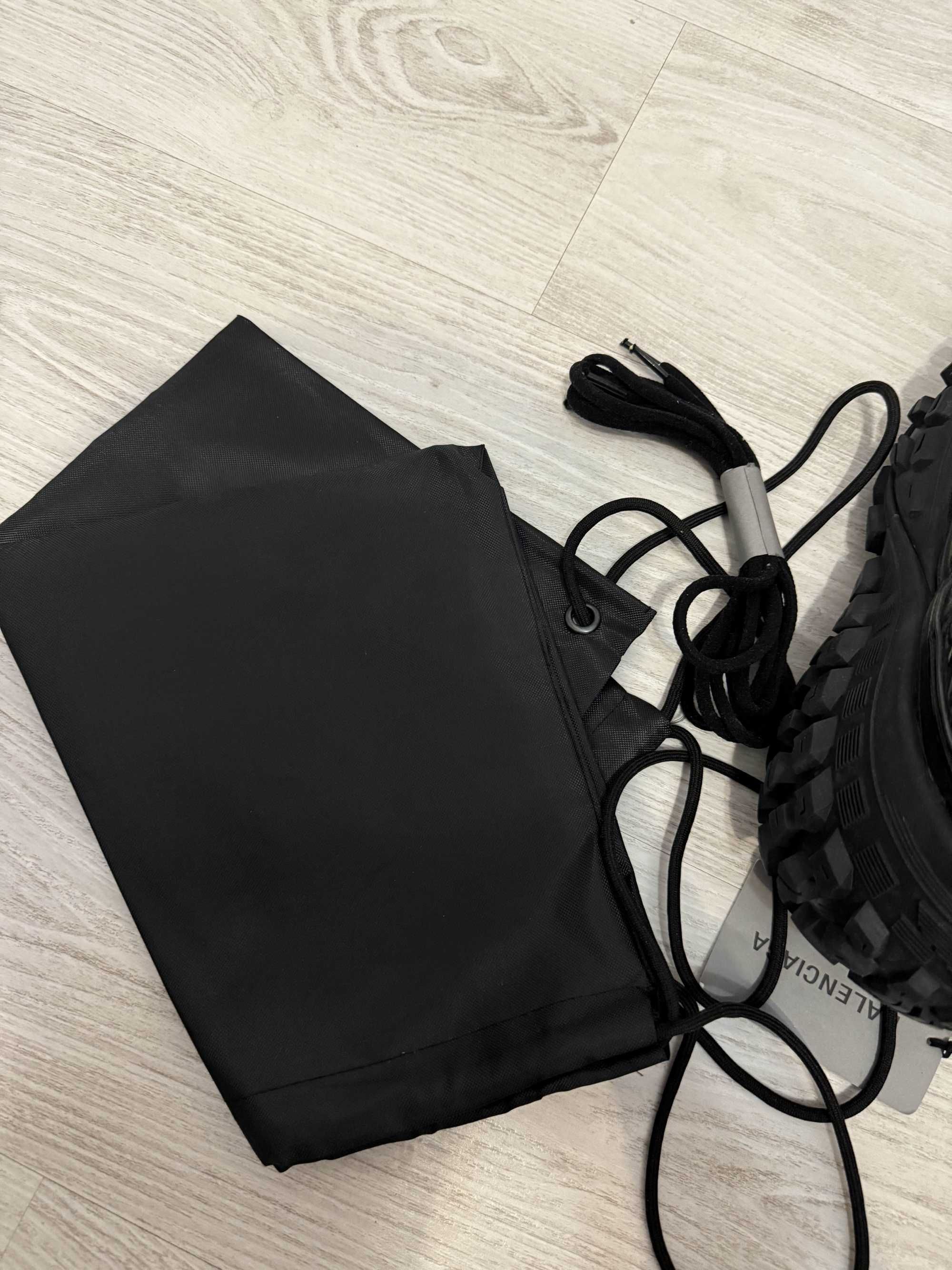 Balenciaga Defender
