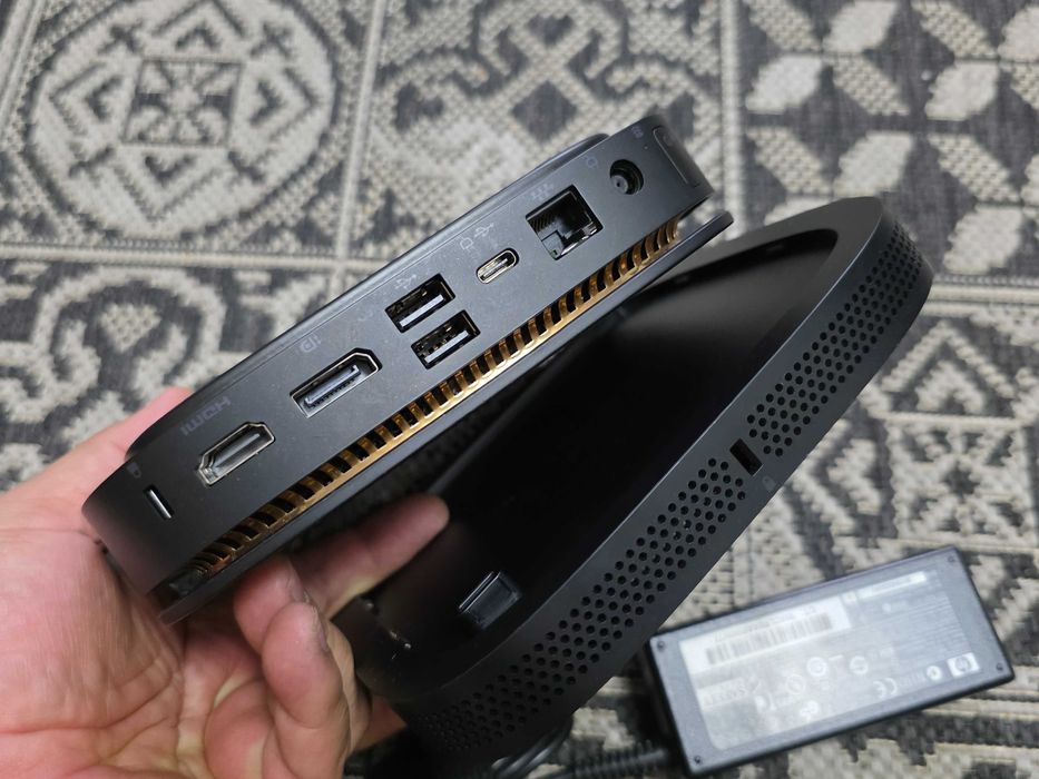 Mini pc HP Elite Slice intel i5-6500T, 256GB SSD, 8Gb + boxa dedicată