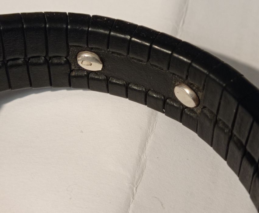 Vând sau schimb brățară Buddha to Buddha din argint și piele împletită