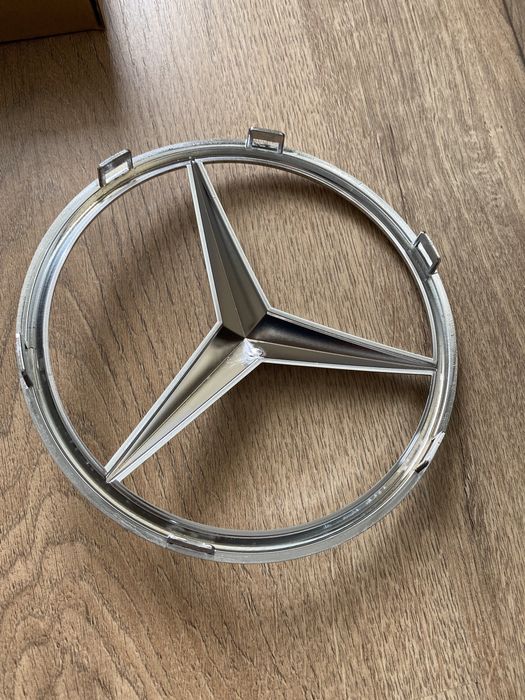 Emblema Semn Logo Grila Fata Radiator Mercedes A B C Class W205 CLA GL