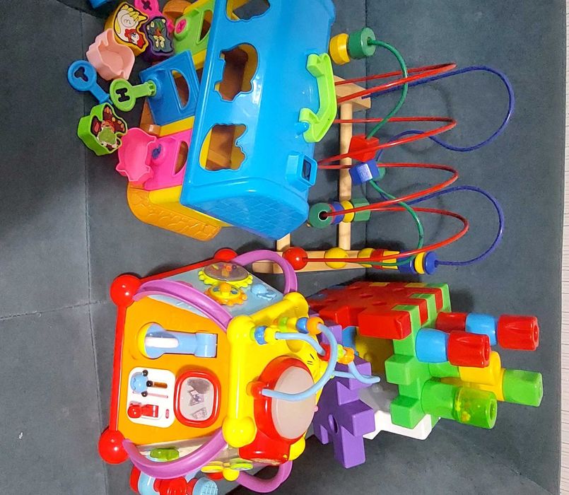 Продам развивающие игрушки