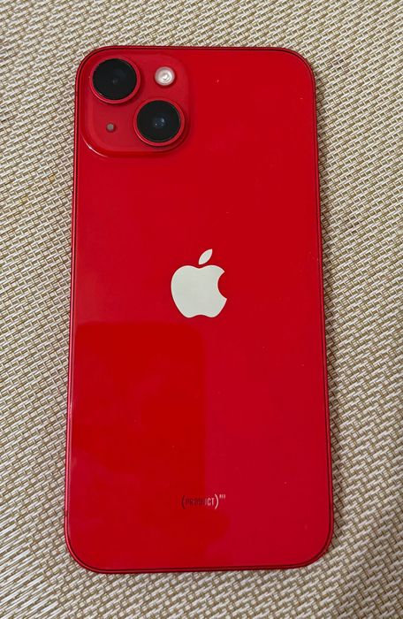 Vând iPhone 14 rosu