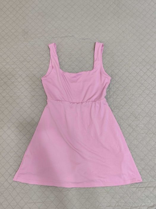 Рокля с къси панталонки