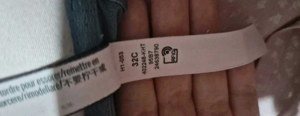 Sutien Victoria's Secret  32C cu inchidere in fata