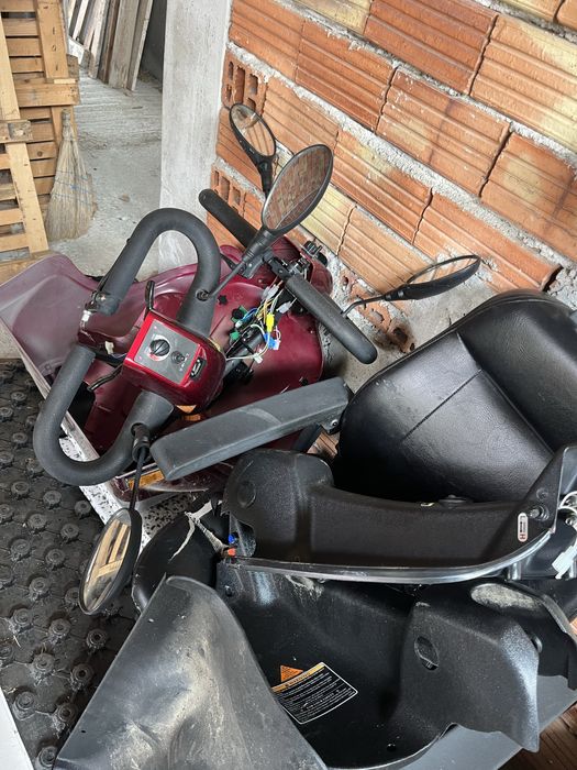 Инвалидни електрически колички