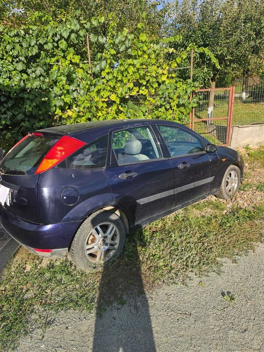 Ford  Focus  2001