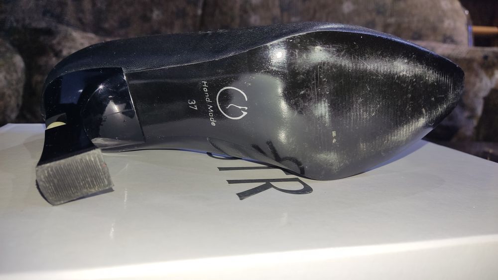 Женские туфли 37 размер