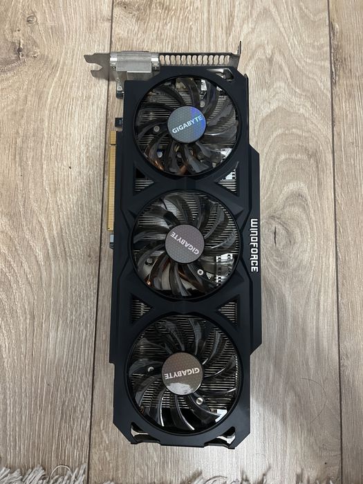 Placa video Gigabyte R9 270X 4GB RAM