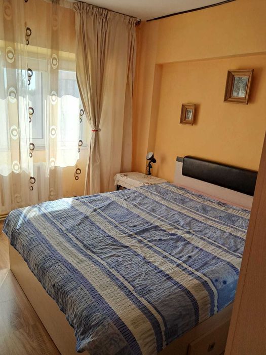 Vand apartament 4 camere in vaslui