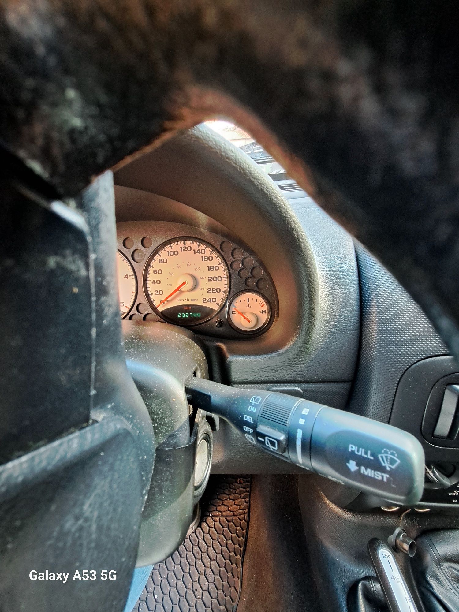 Vind jeep cherokee kj