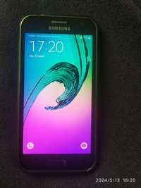 Телефон Samsung J2