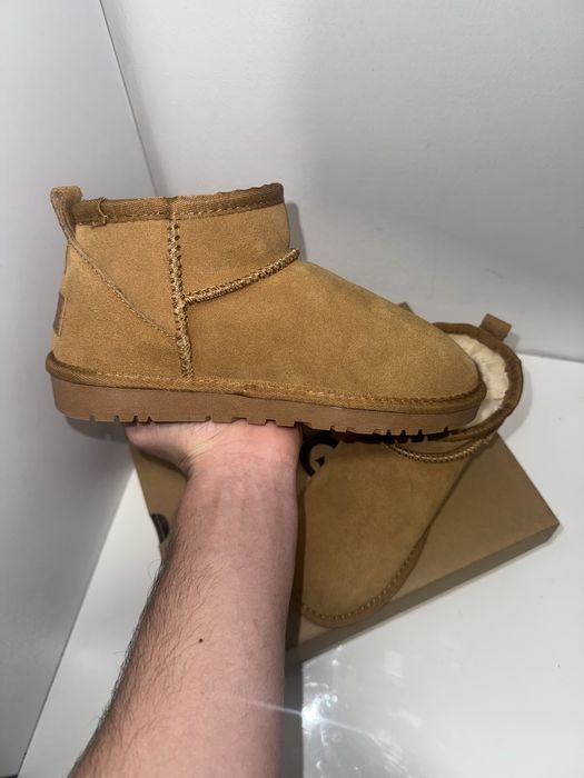 vand ghete UGG mini