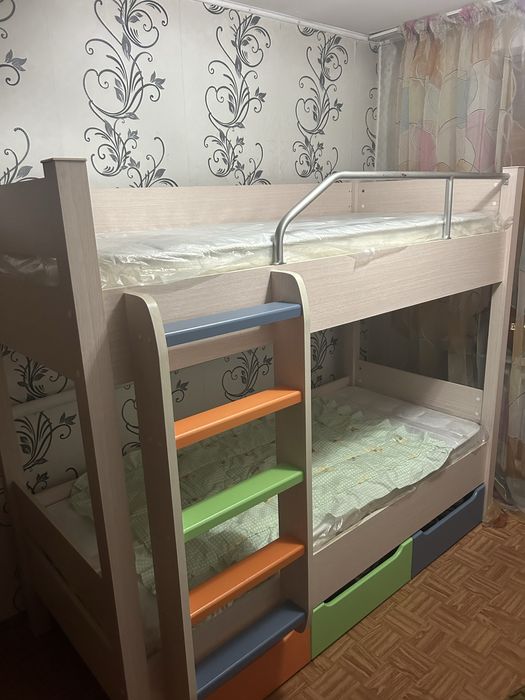 Продается двухярустная кровать, производство Россия