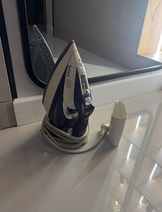 Утюг бесплатно отдам!