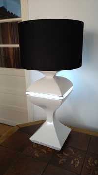 Lampa de salon smart RGBCCT alb - negru.