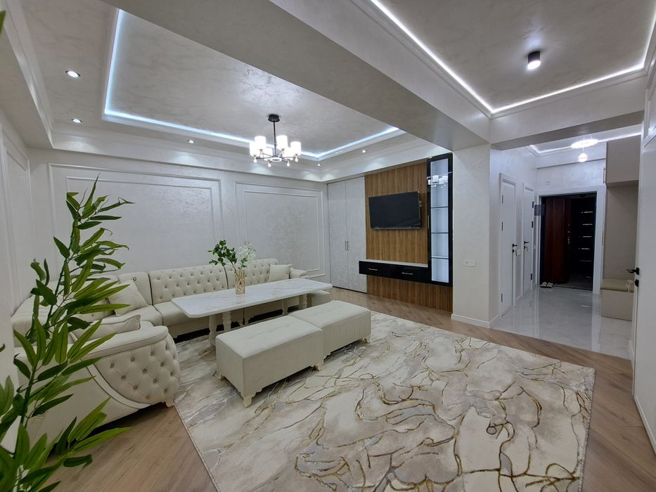 3 xonali kvartira sotiladi