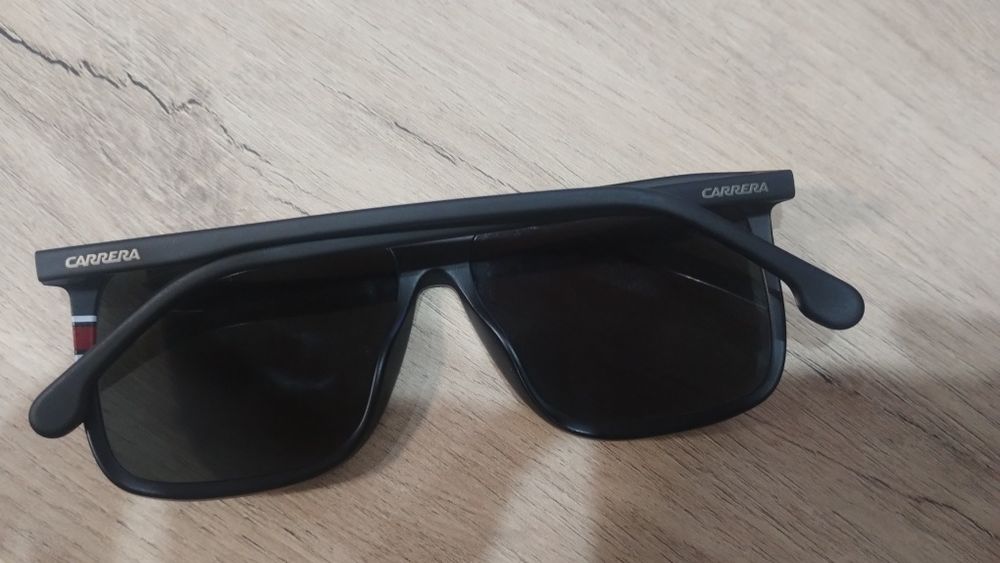 Слънчеви очила Carrera