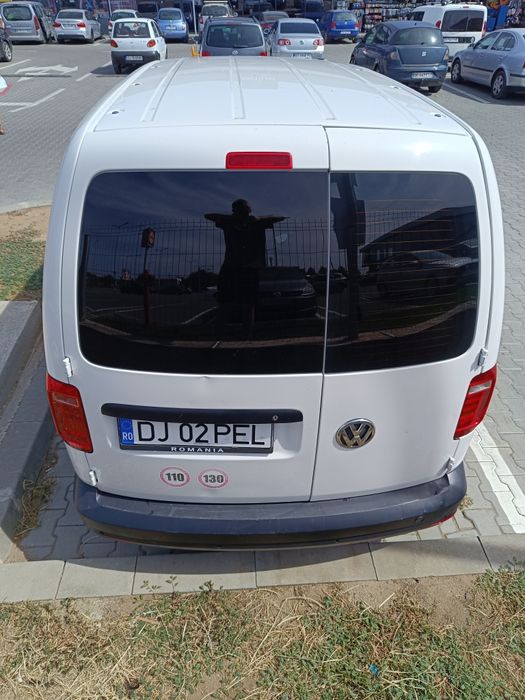 Vând volkswagen caddy