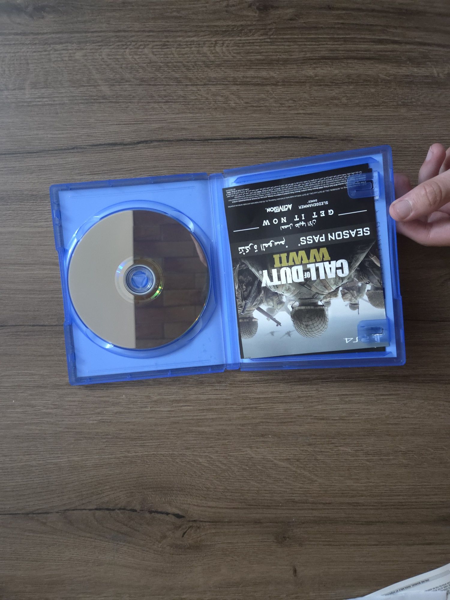 Vând Call of Duty WW2 cd ps4