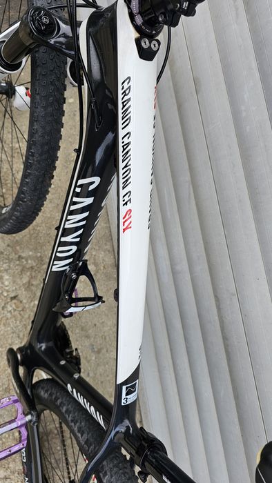 Карбонов Canyon 29"
